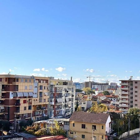 Апартаменти Family Living Тирана Екстер'єр фото